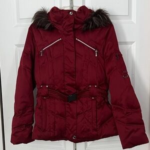 Jacket Ski Snow Lots of zippered pockets Removable fur trim hood removable belt